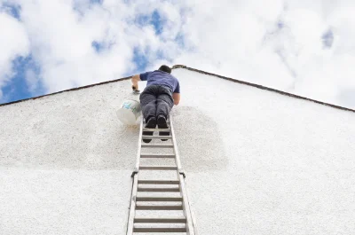 Peinture extérieure à Loubaresse — façades et ravalement